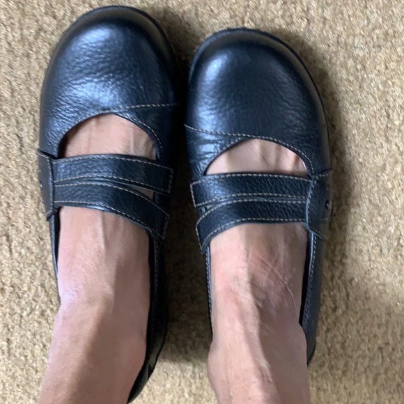 Clark’s 6 1/2 black - Picture 4 of 7